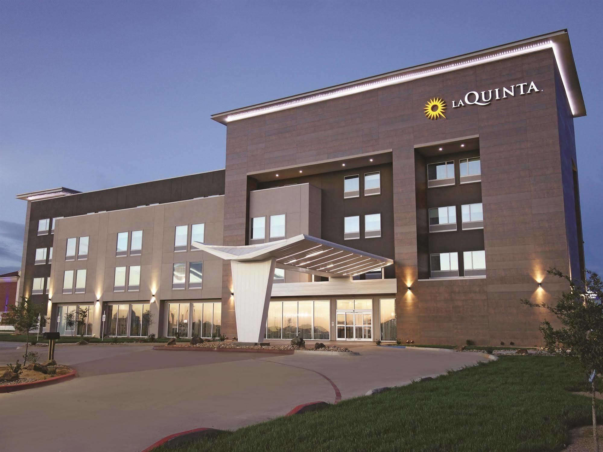 La Quinta By Wyndham Amarillo Airport Hotel Buitenkant foto